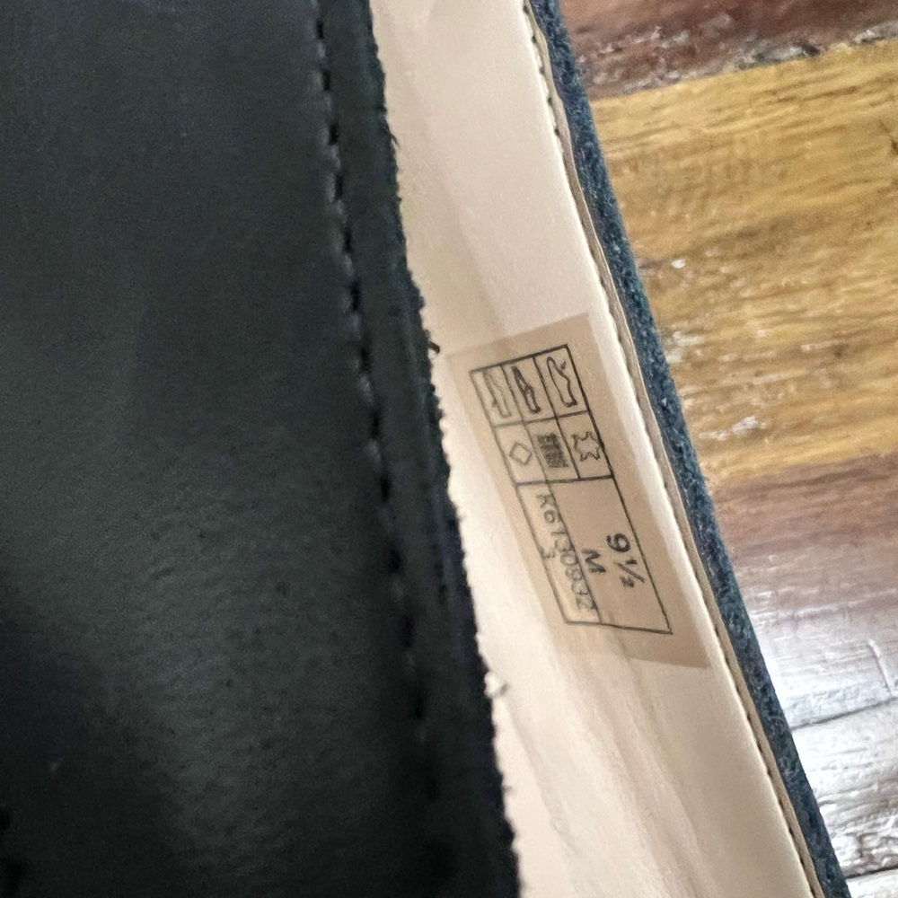 SAS Women's Dark Navy Leather Flats - Picture 6 of 11